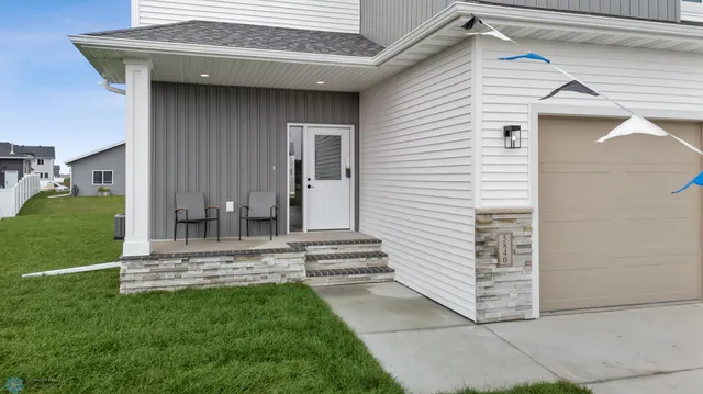 $493,000 | 5840 James Drive West, West Fargo, ND 58078