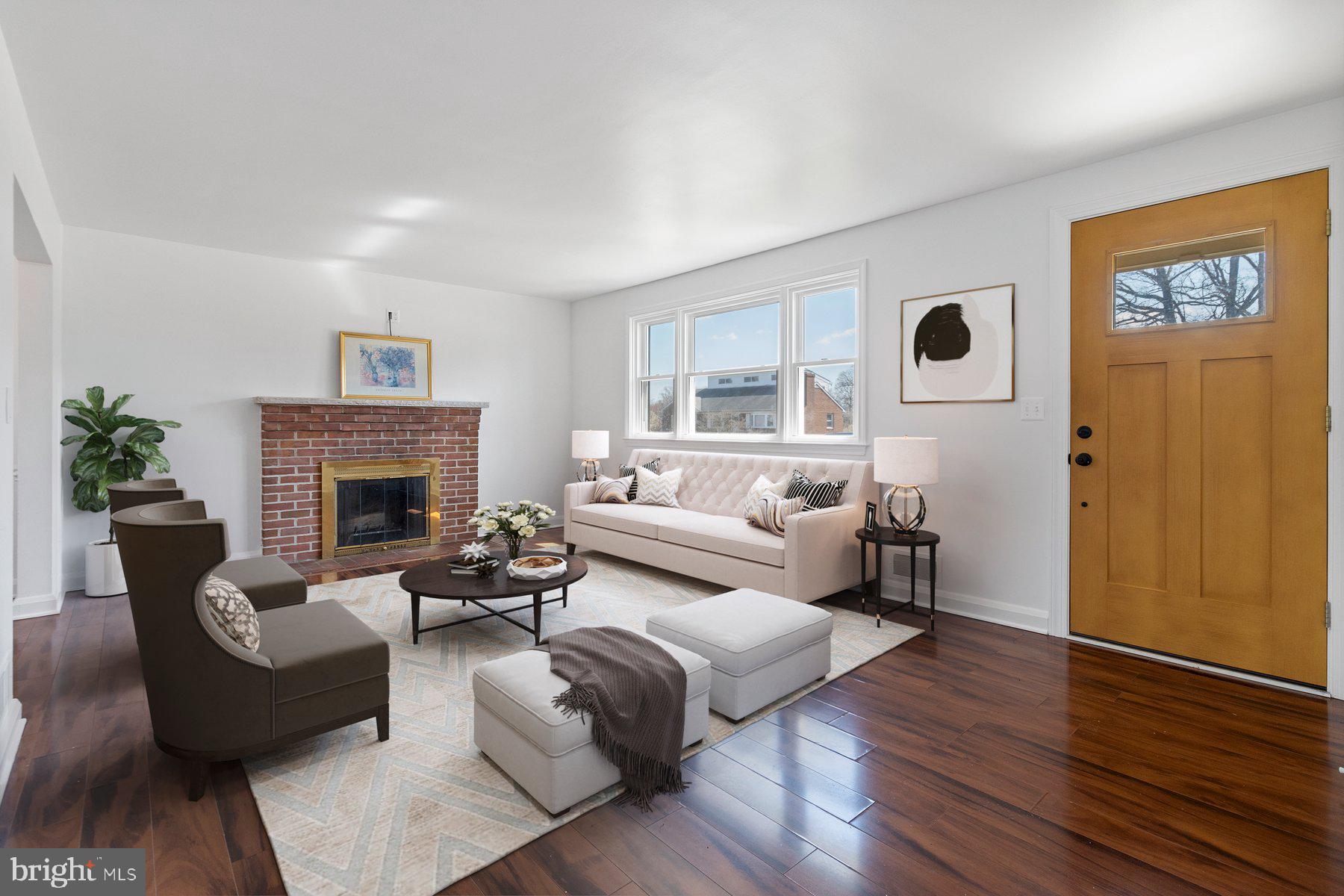 32 Gorsuch Road Lutherville-Timonium, MD 21093 - Photo 5 of 40 Virtual staging Living room