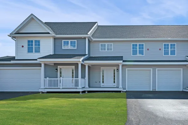 $484,900 | 71 Crestview Way, Raymond, NH 03077