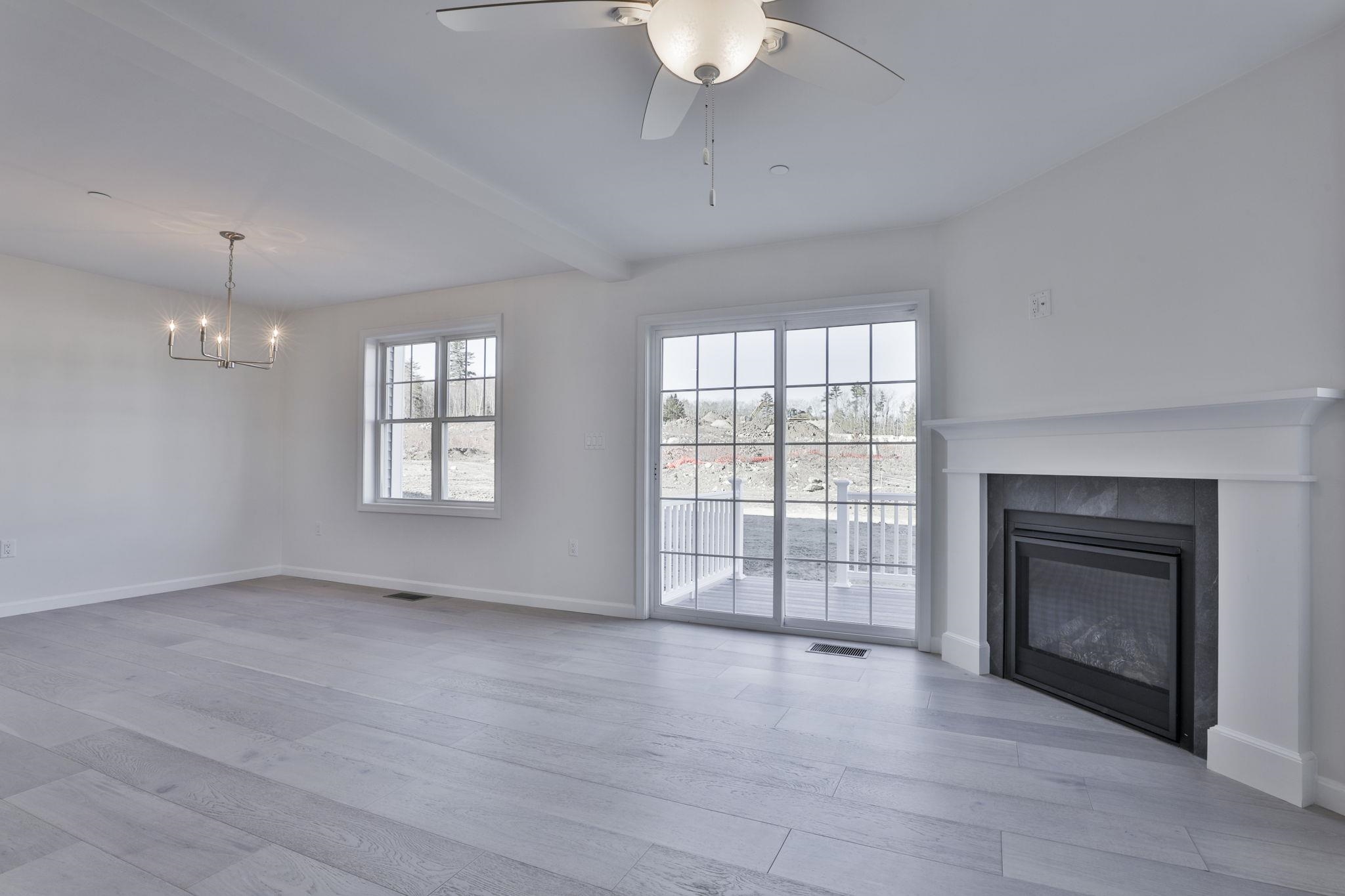 71 Crestview Way Raymond, NH 03077 - Photo 17 of 37