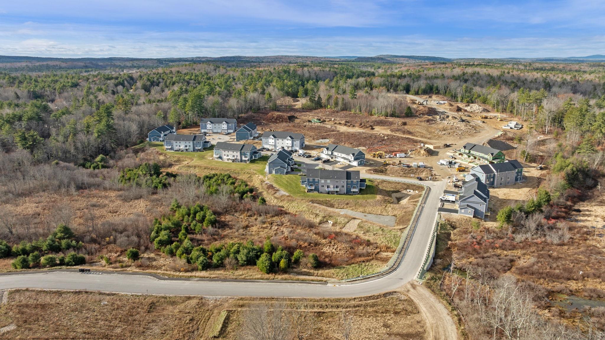 71 Crestview Way Raymond, NH 03077 - Photo 33 of 37