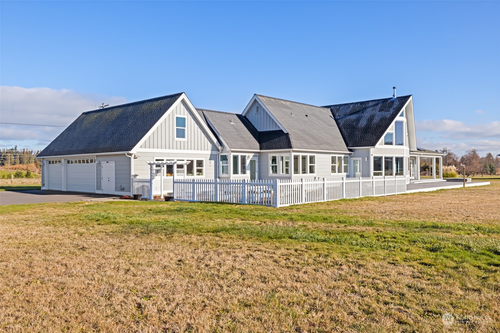 440 Heuhslein Road Port Angeles, WA 98362 - Photo 4 of 39 Gallery Image 4