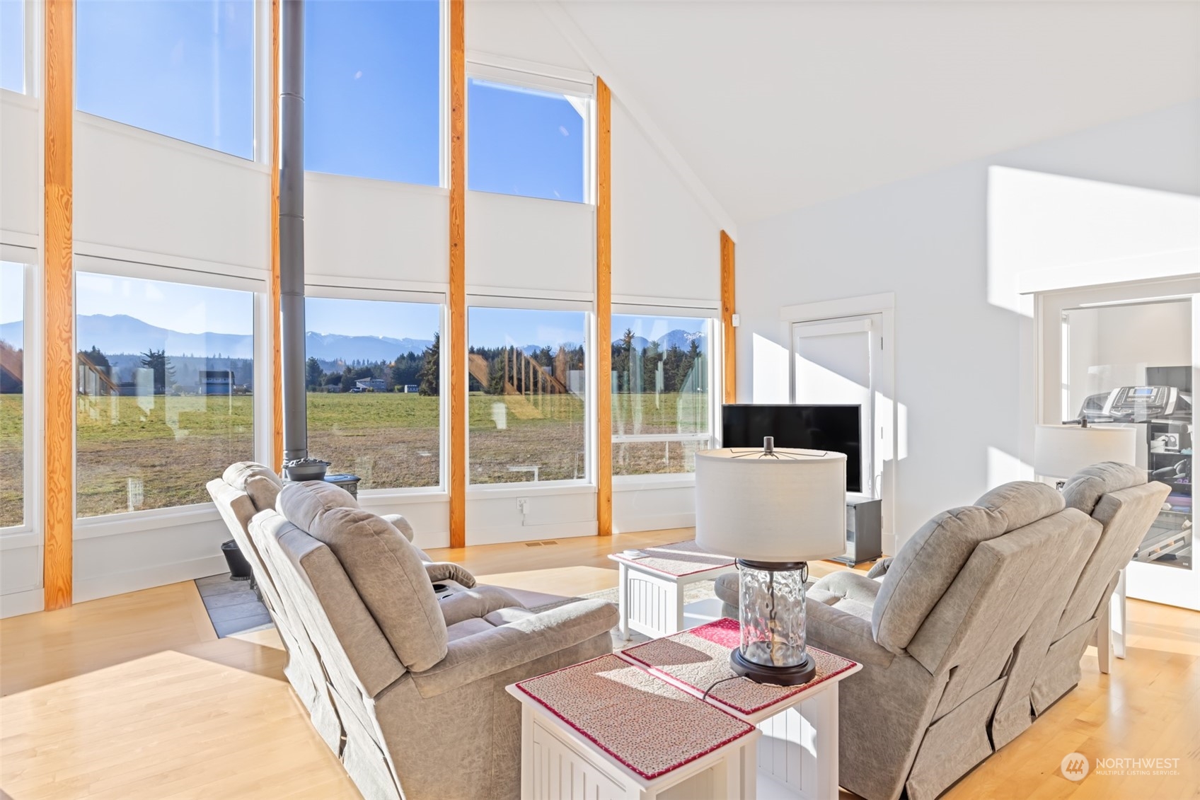 440 Heuhslein Road Port Angeles, WA 98362 - Photo 9 of 39 Gallery Image 9