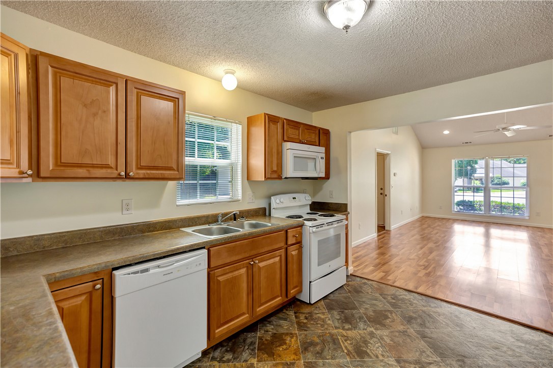 110 Rudolph Court Anderson, SC 29625 - Photo 11 of 23 Kitchen