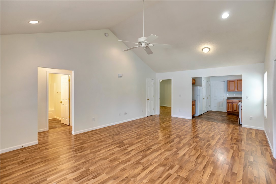 110 Rudolph Court Anderson, SC 29625 - Photo 4 of 23 living area