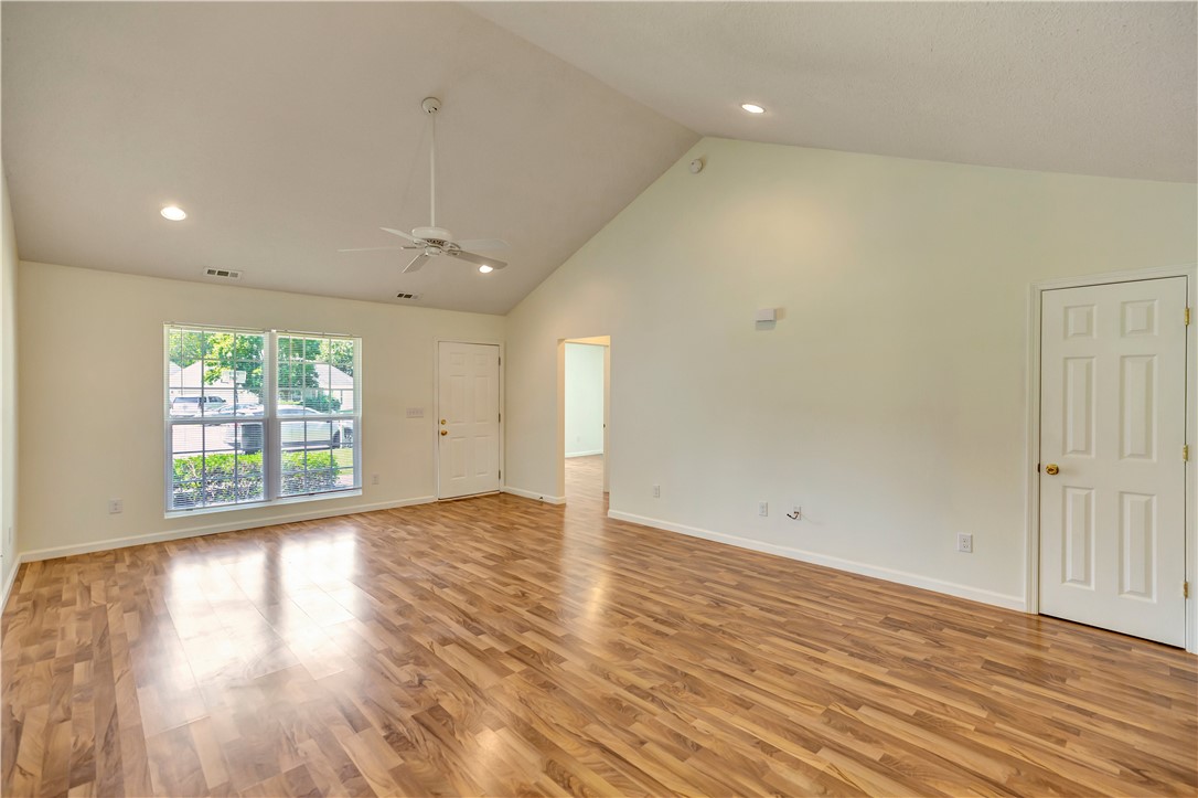 110 Rudolph Court Anderson, SC 29625 - Photo 5 of 23 living area