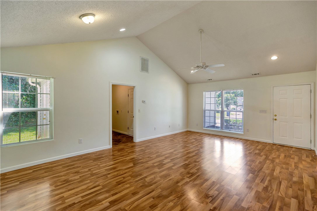 110 Rudolph Court Anderson, SC 29625 - Photo 6 of 23 living area