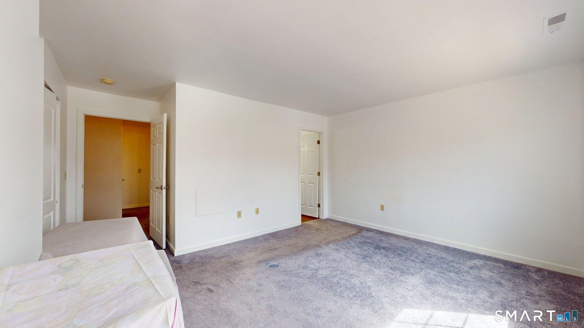 64 Osten Boulevard, Unit 64 Hartford, CT 06106 - Photo 19 of 40