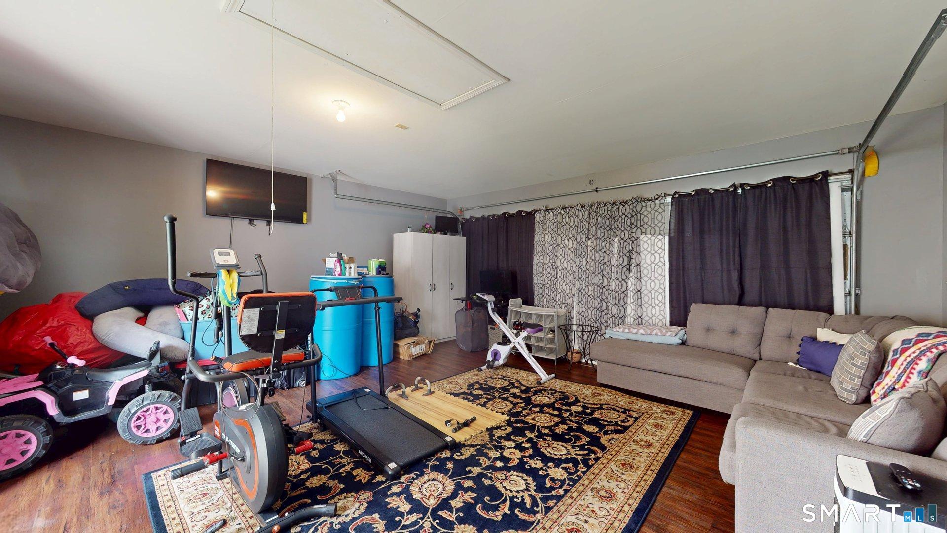 64 Osten Boulevard, Unit 64 Hartford, CT 06106 - Photo 27 of 40