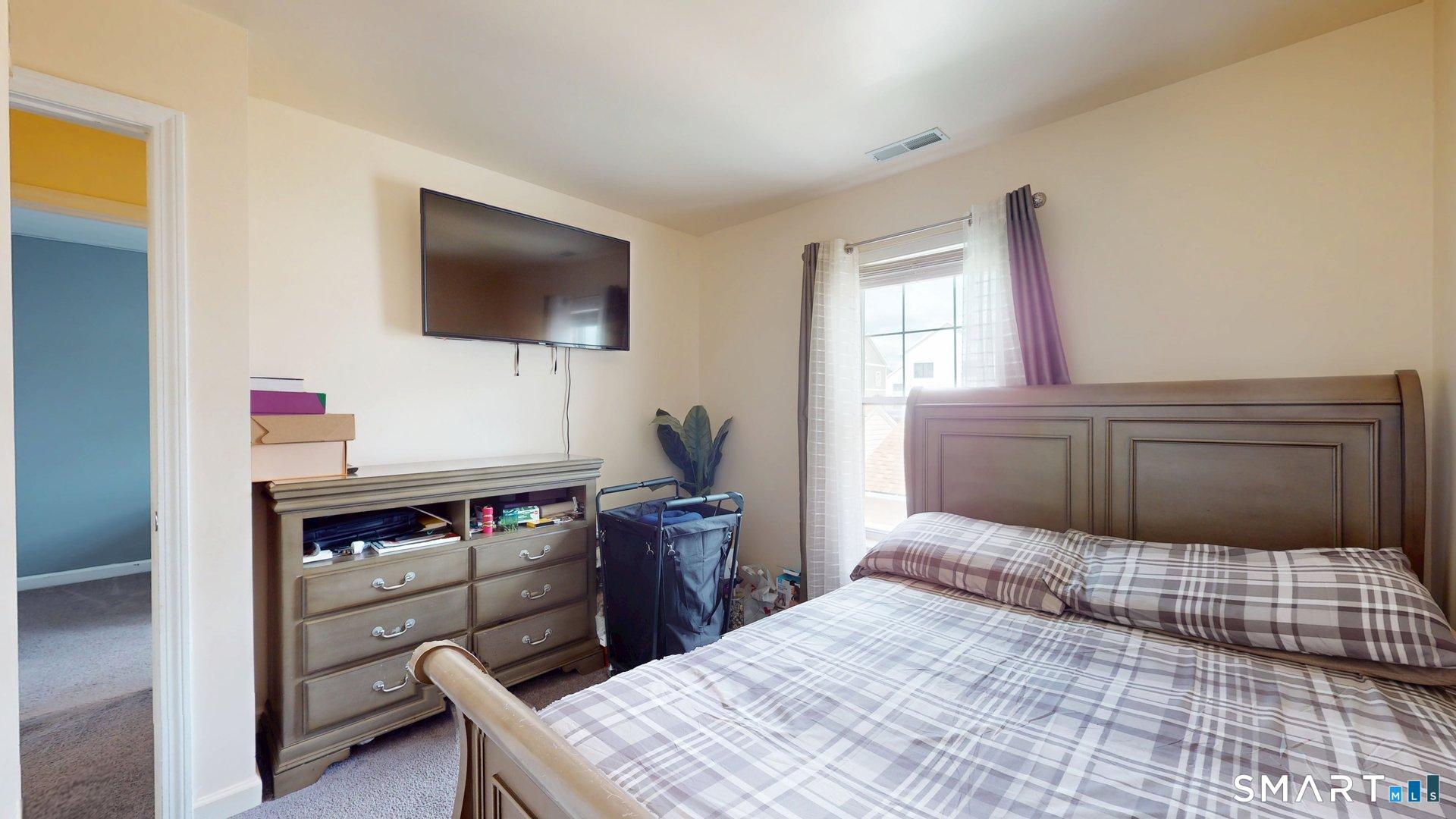 64 Osten Boulevard, Unit 64 Hartford, CT 06106 - Photo 37 of 54