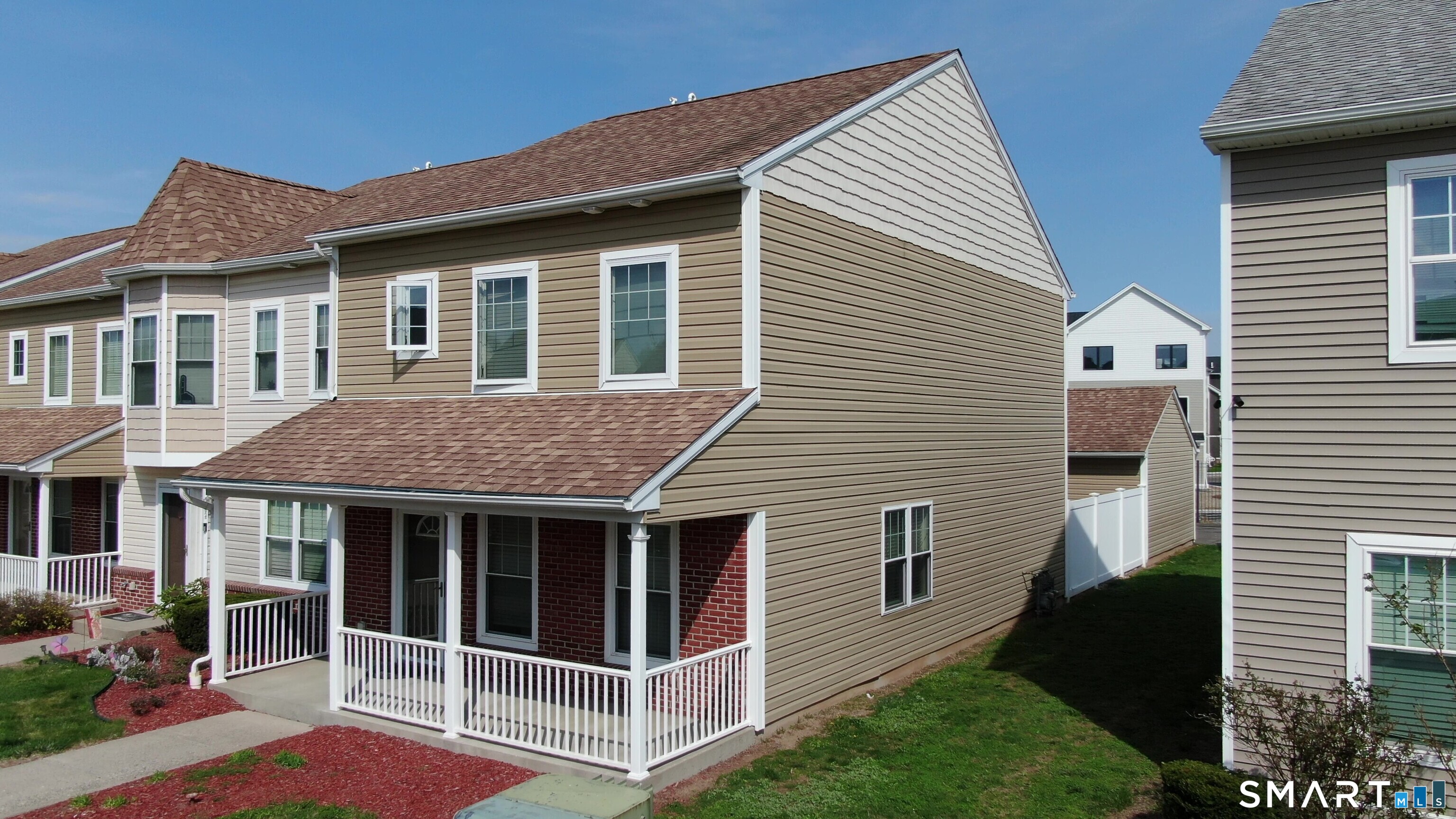 64 Osten Boulevard, Unit 64 Hartford, CT 06106 - Photo 4 of 54