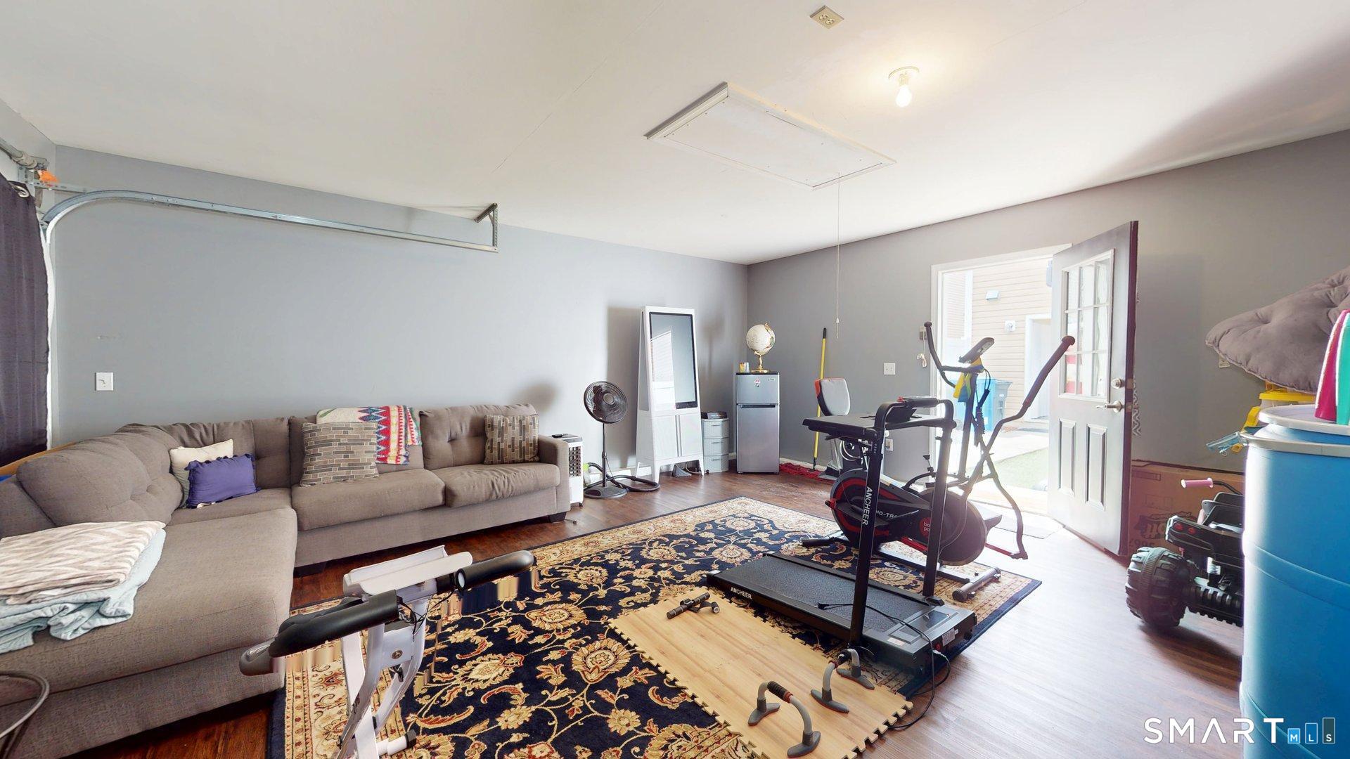 64 Osten Boulevard, Unit 64 Hartford, CT 06106 - Photo 43 of 54