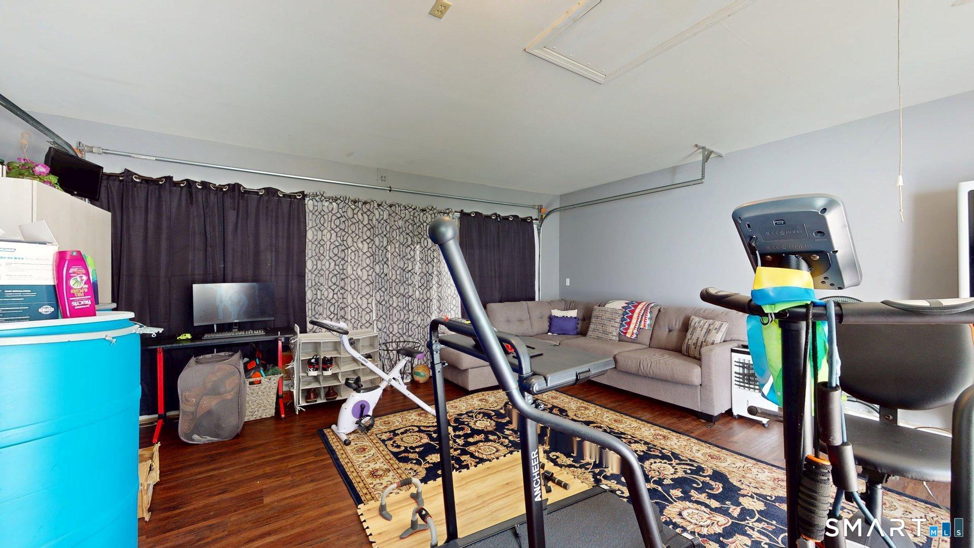 64 Osten Boulevard, Unit 64 Hartford, CT 06106 - Photo 44 of 54