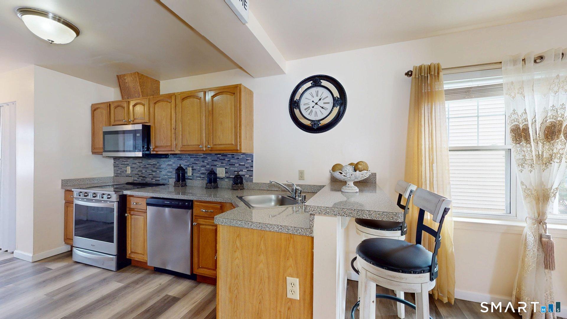 64 Osten Boulevard, Unit 64 Hartford, CT 06106 - Photo 8 of 54