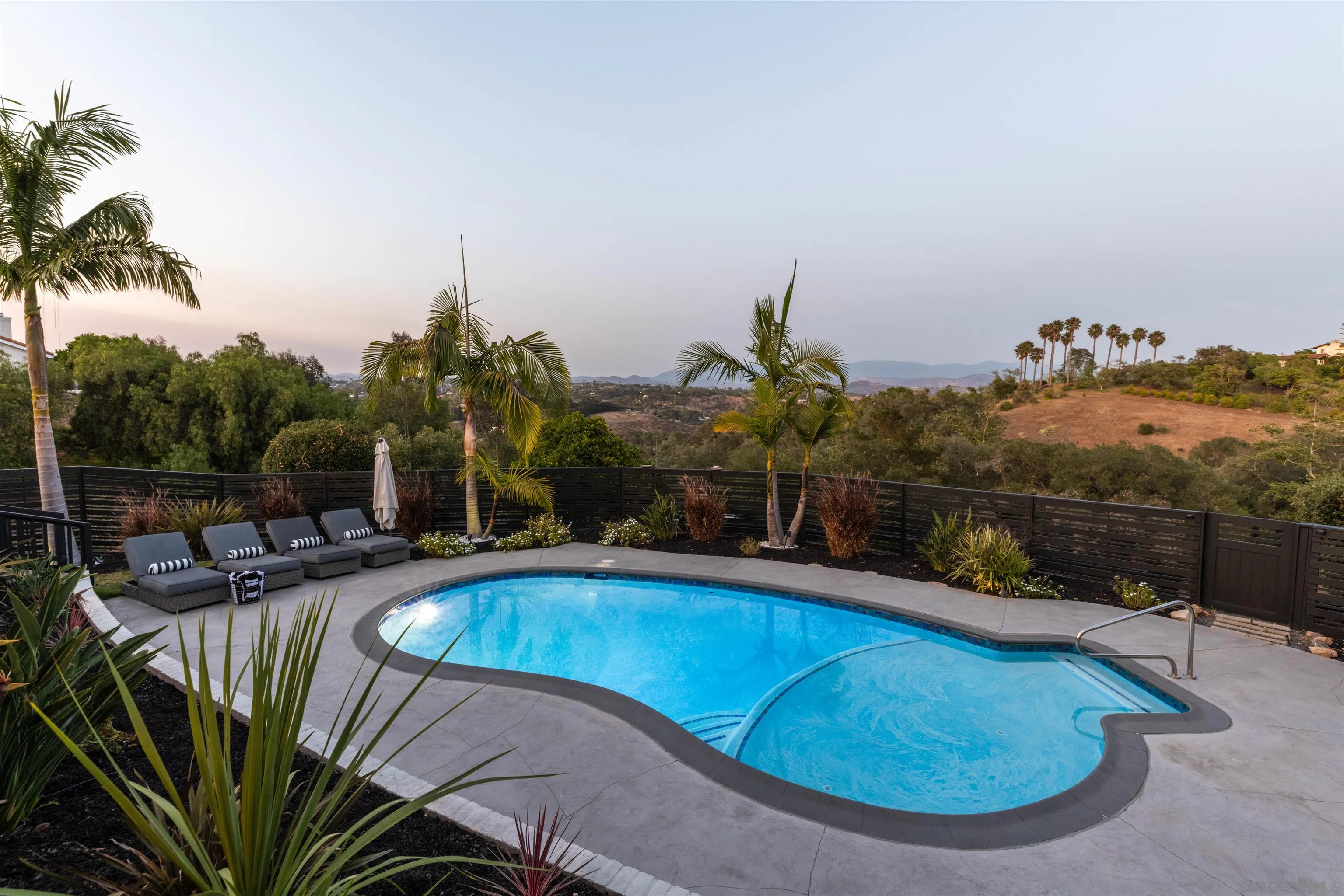 521 Rancho Camino Fallbrook, CA 92028 - Photo 4 of 72