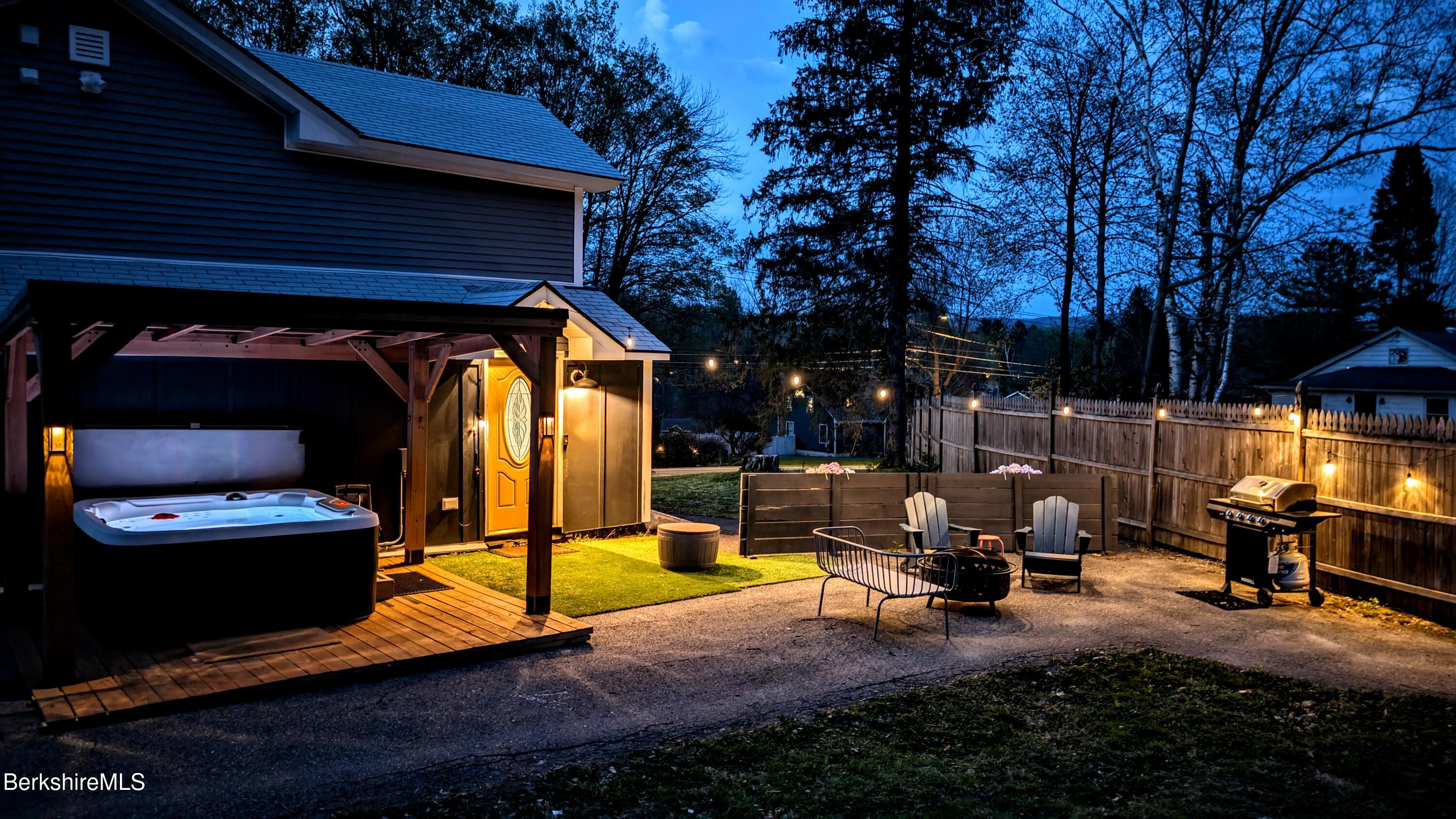 207 South Mountain Road Pittsfield, MA 01201 - Photo 26 of 29 Exterior night