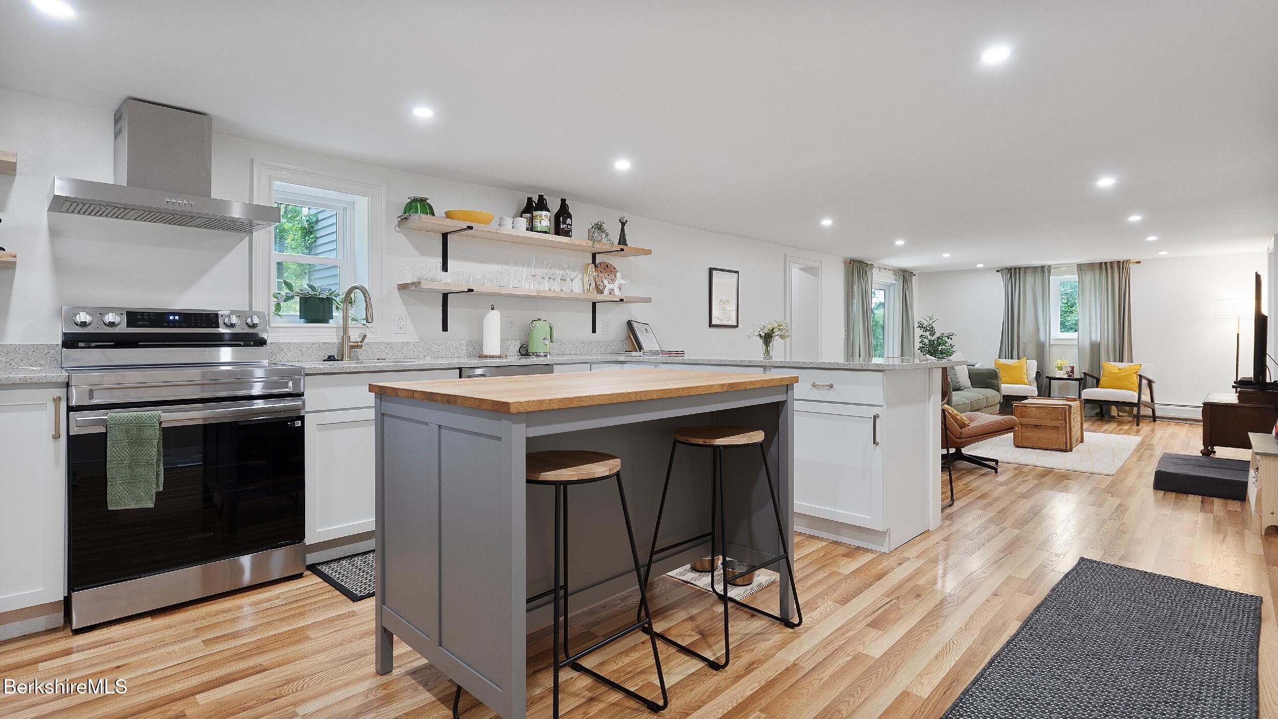 207 South Mountain Road Pittsfield, MA 01201 - Photo 6 of 29 Kitchen