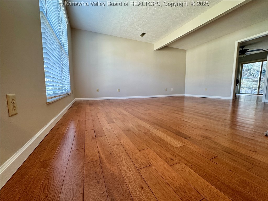 210 Jamestown Road Nitro, WV 25143 - Photo 4 of 24 Gallery Image 4