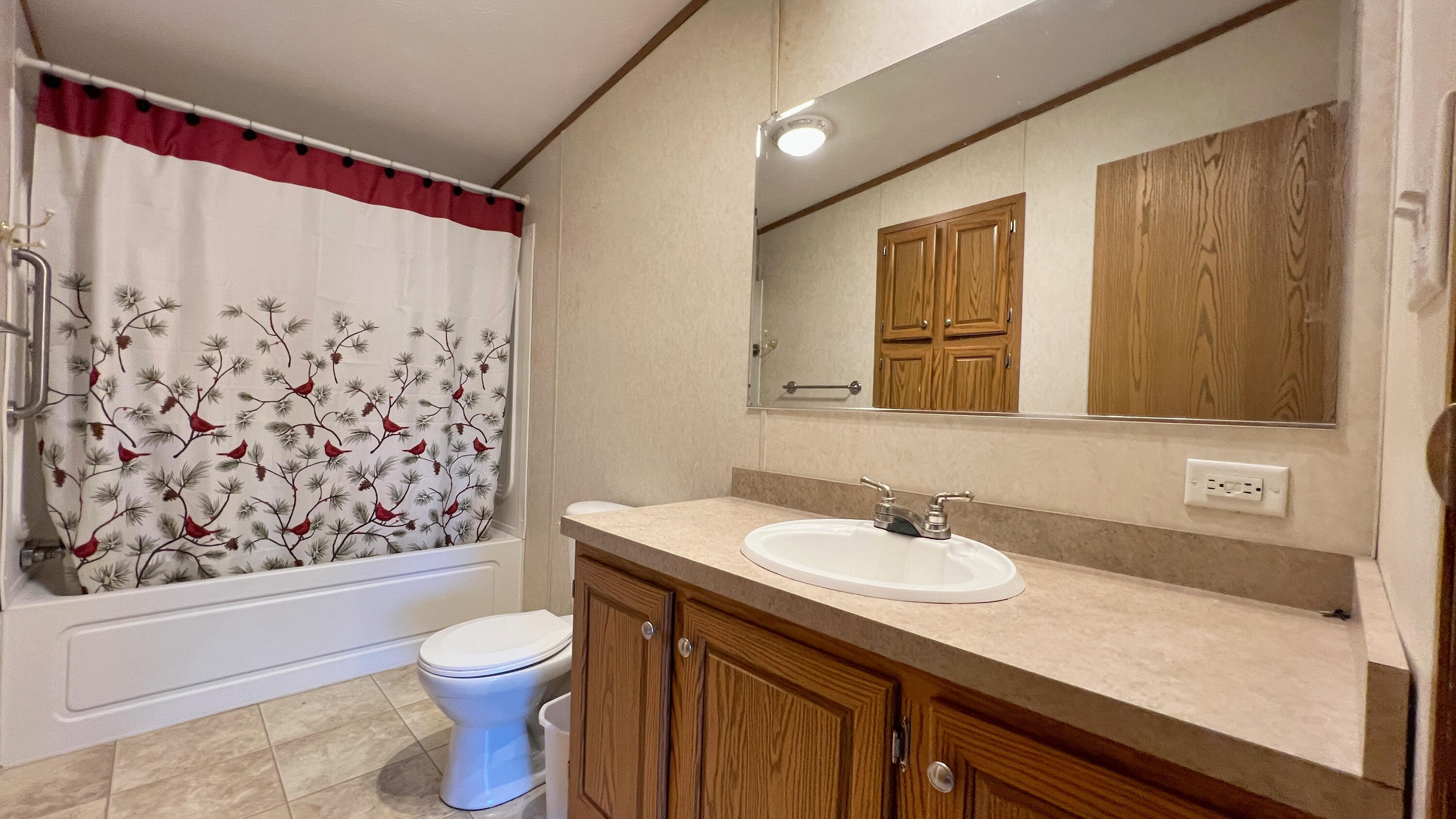 604 County Road Lubec, ME 04652 - Photo 8 of 15 Primary Bath
