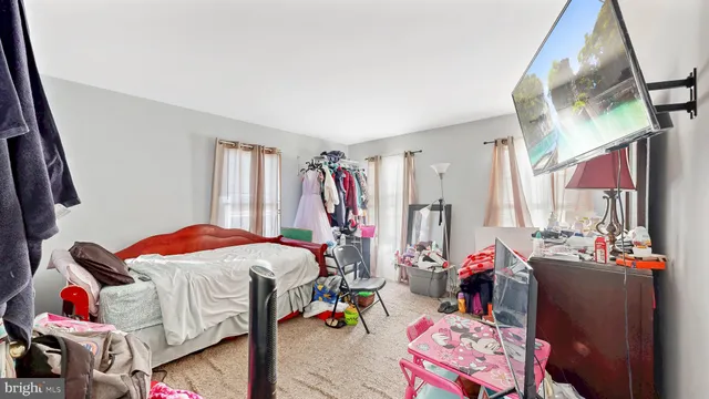 a picture of a lake view