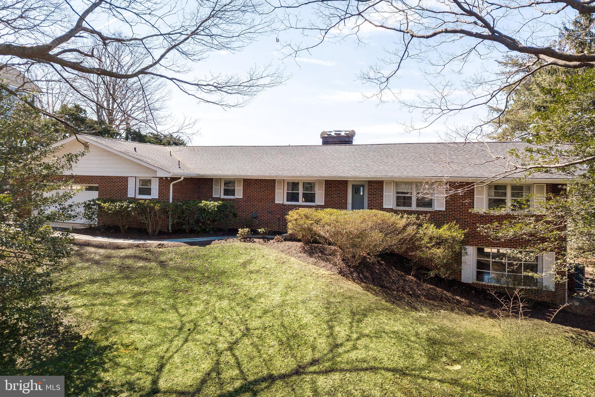 231 Riverside Drive Annapolis, MD 21409 - Photo 3 of 63 Gallery Image 3