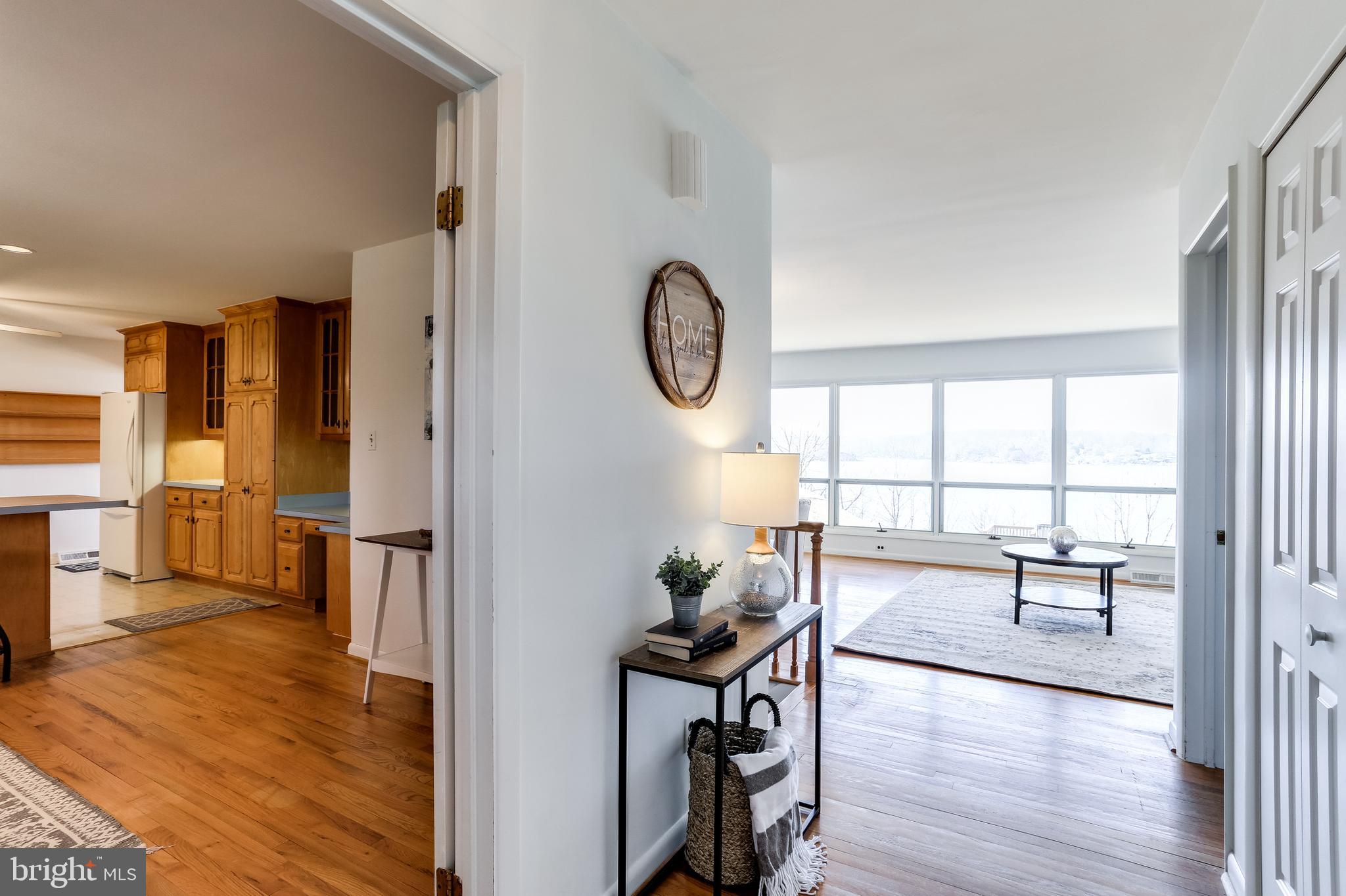 231 Riverside Drive Annapolis, MD 21409 - Photo 4 of 63 Gallery Image 4