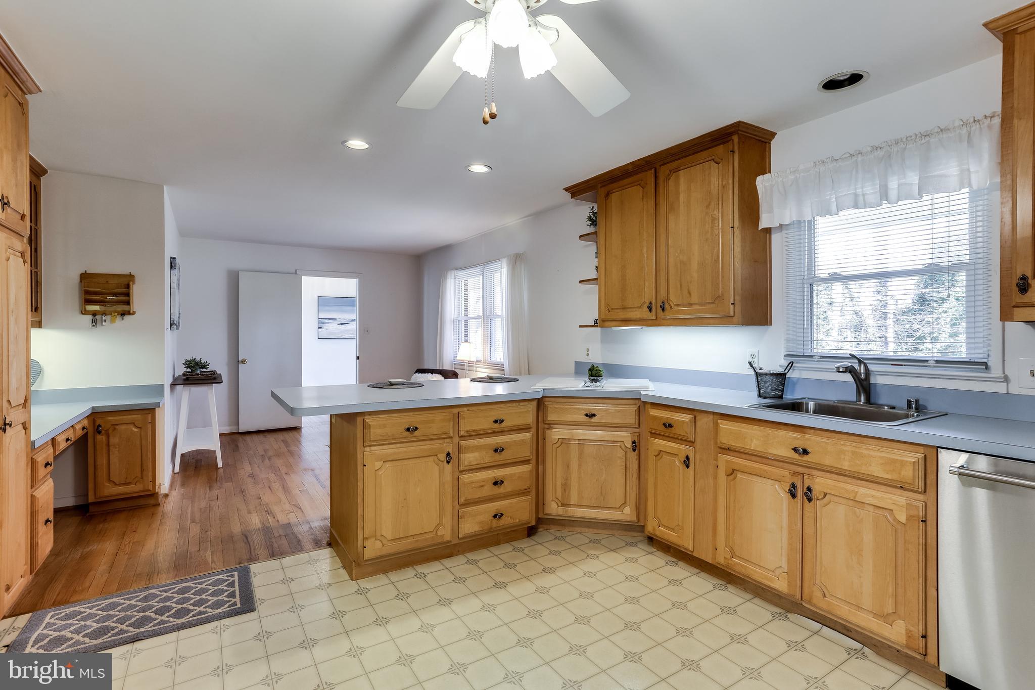 231 Riverside Drive Annapolis, MD 21409 - Photo 10 of 63 Gallery Image 10