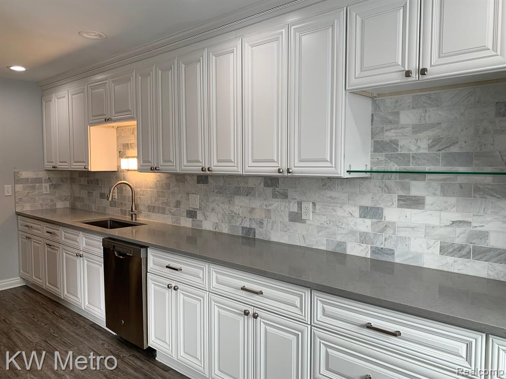 19637 West 12 Mile Road, Unit 102 Southfield, MI 48076 - Photo 9 of 25