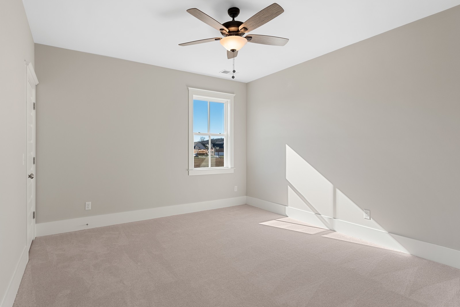 636 Conifer Drive Spring Hill, TN 37174 - Photo 33 of 40 Gallery Image 33