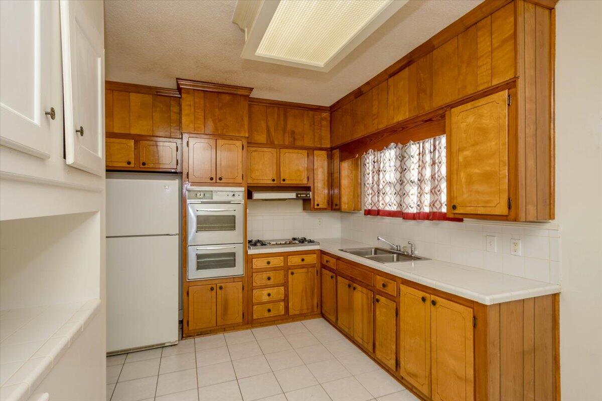 1430 Heard Avenue Augusta, GA 30904 - Photo 13 of 36 13-GMDM20251109_7753