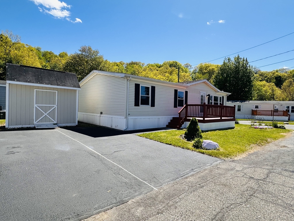 93 Grochmal Avenue, Unit 119 Springfield, MA 01151 - Photo 4 of 33 Gallery Image 4