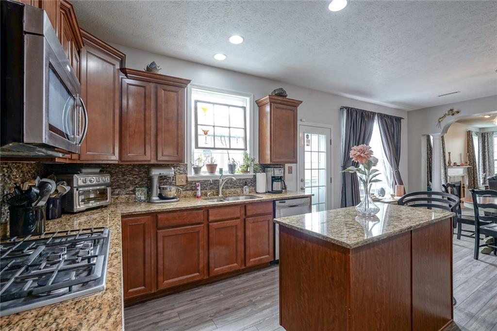 12233 Wolverton Way Fishers, IN 46037 - Photo 11 of 54 Gallery Image 11