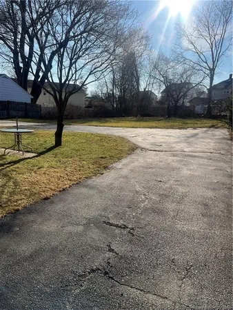 $3,300 | 231 Nichols Avenue, Stratford, CT 06614