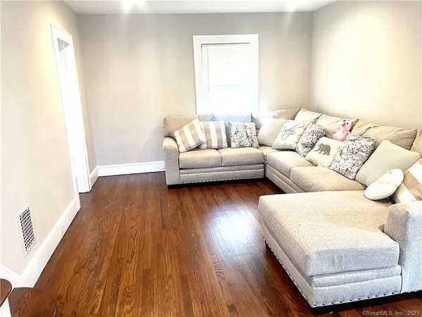 $3,300 | 231 Nichols Avenue, Stratford, CT 06614