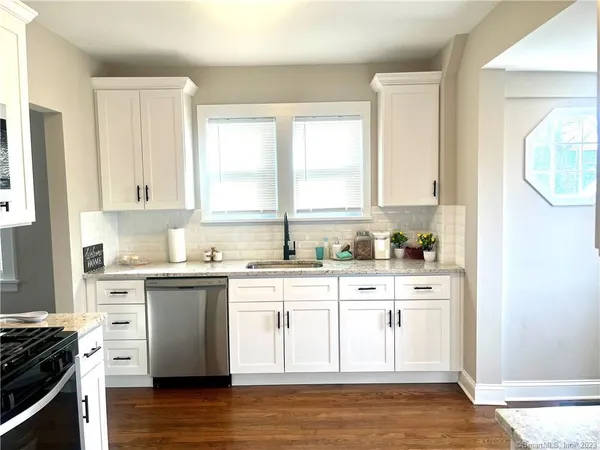 $3,300 | 231 Nichols Avenue, Stratford, CT 06614