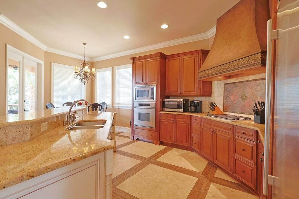 195 Rue St Tropez Miramar Beach, FL 32550 - Photo 9 of 61 Kitchen