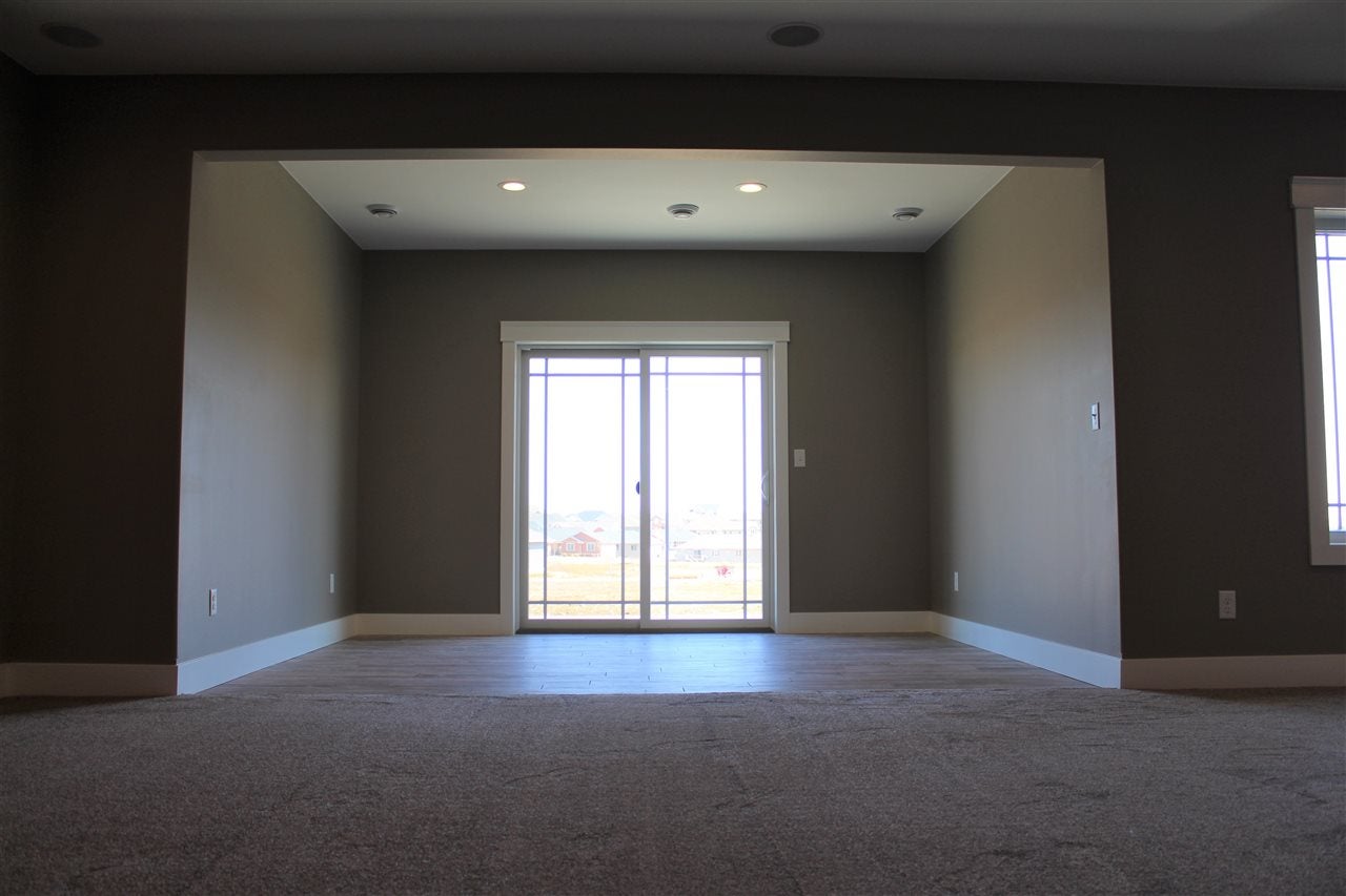 2230 Antler Ridge Drive Dubuque, IA 52002 - Photo 15 of 25 Gallery Image 15
