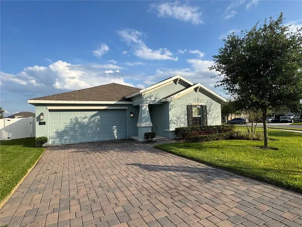 $2,300 | 38 White Horse Way, Groveland, FL 34736