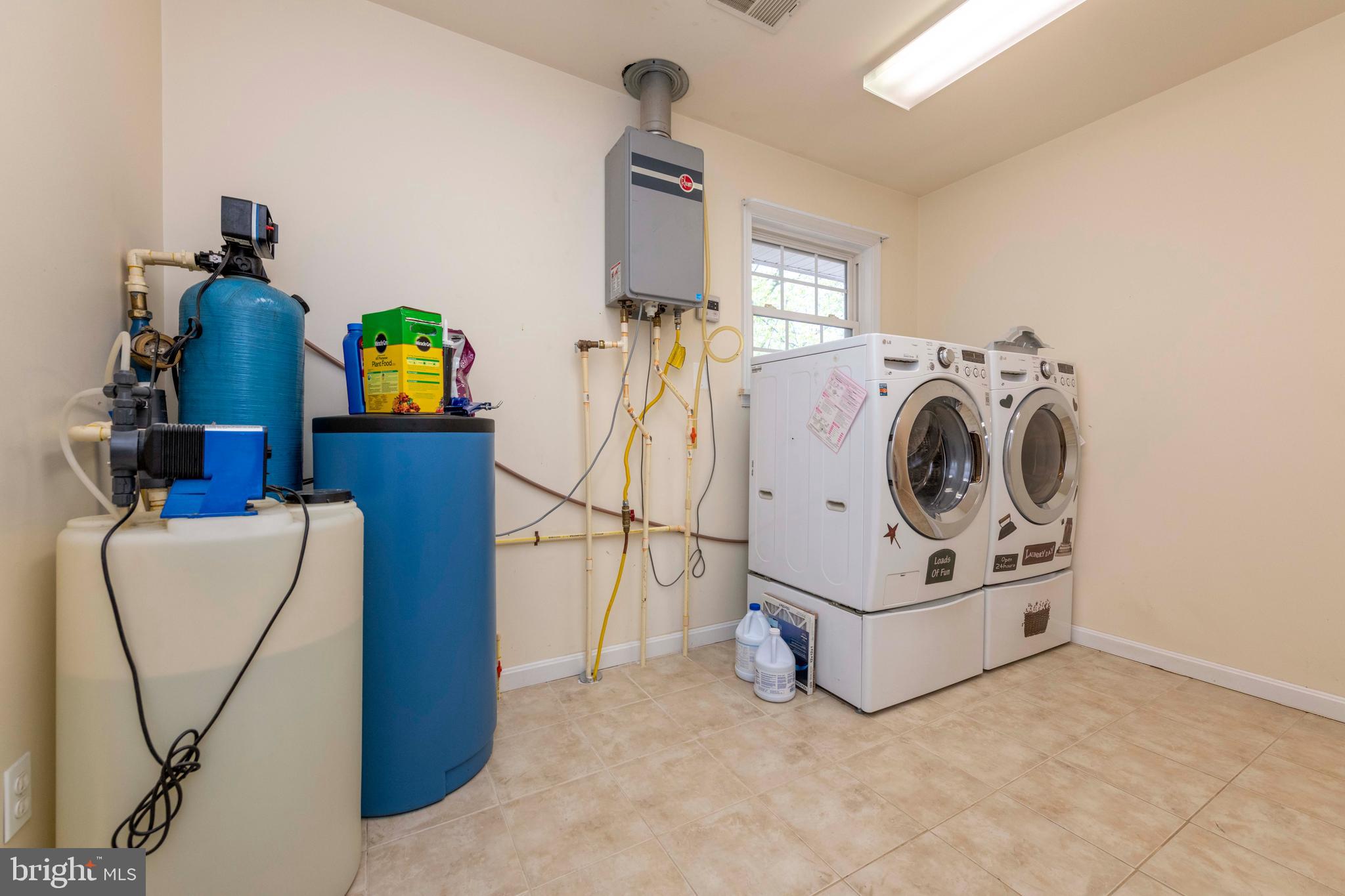 715 Kingfisher Road Deale, MD 20751 - Photo 17 of 53 Large Laundry utility room