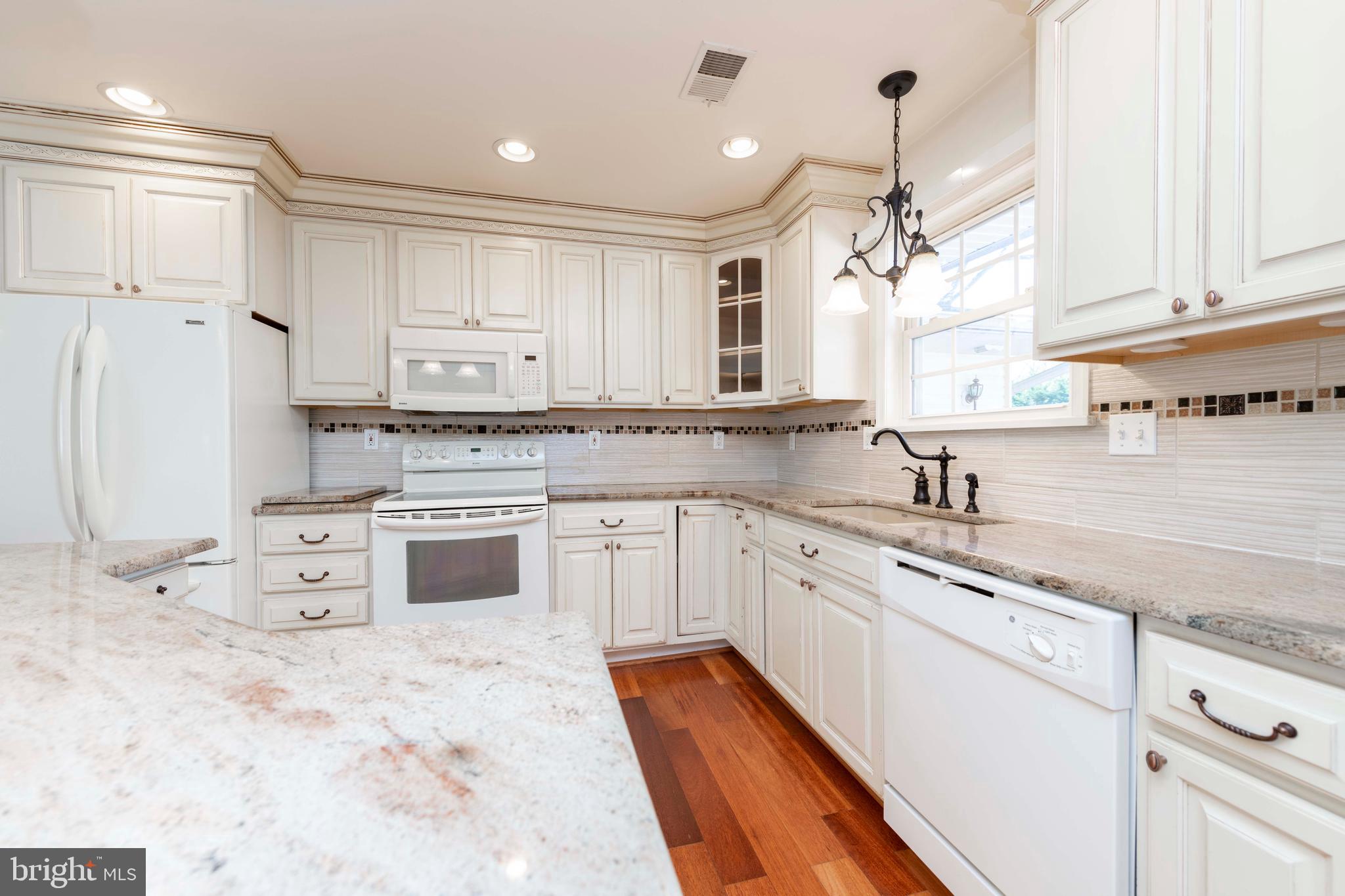 715 Kingfisher Road Deale, MD 20751 - Photo 22 of 53 Kitchen
