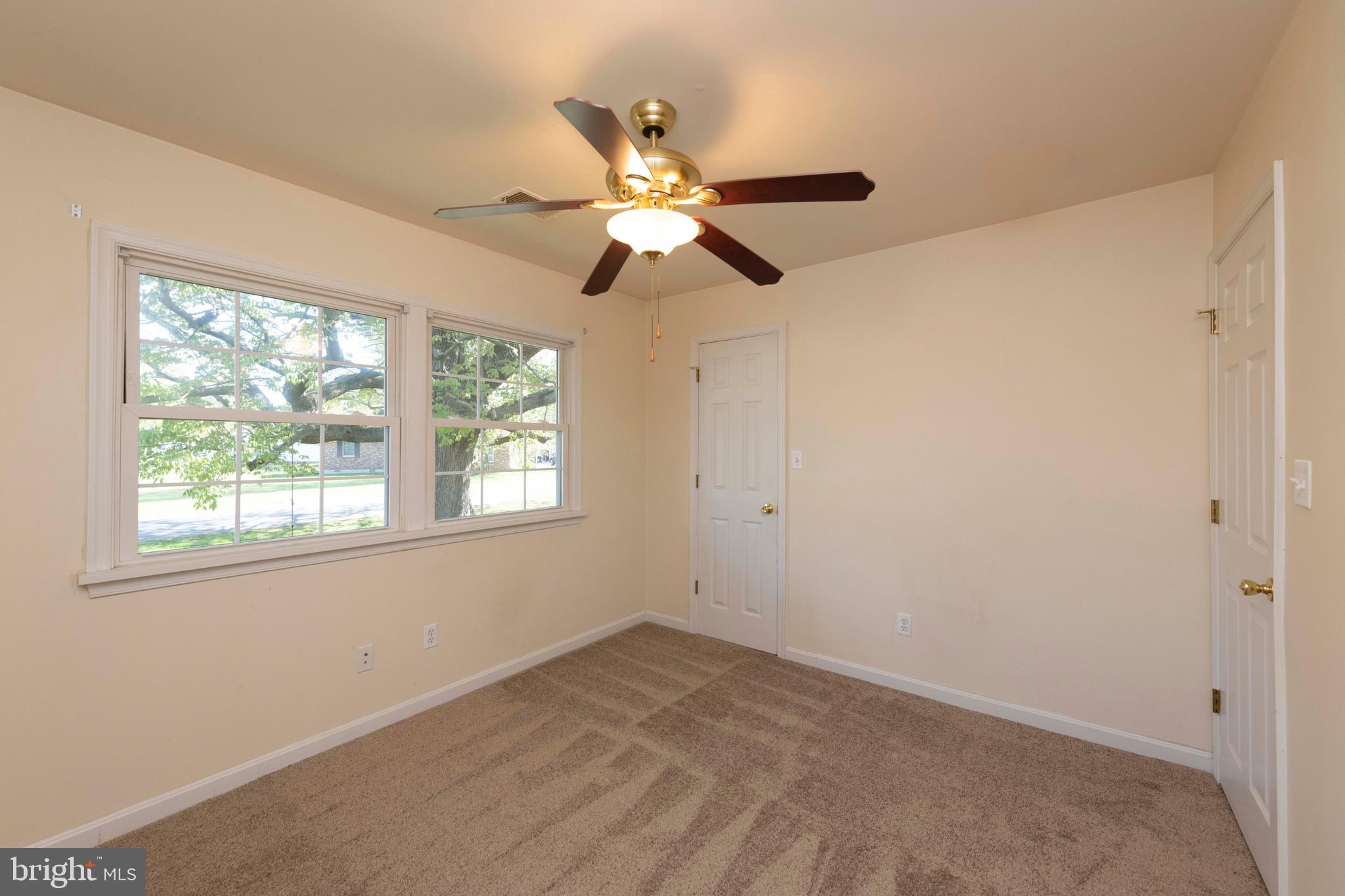 715 Kingfisher Road Deale, MD 20751 - Photo 4 of 53 Gallery Image 4