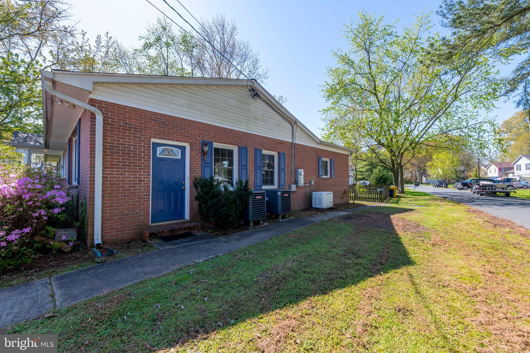 715 Kingfisher Road Deale, MD 20751 - Photo 39 of 53 Side view of home
