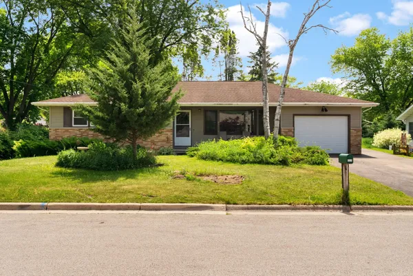 $395,000 | 5319 Autumn Lane, McFarland, WI 53558
