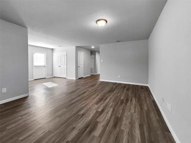 $1,200 | 2851 Golf Crest Drive, Wharton, TX 77488