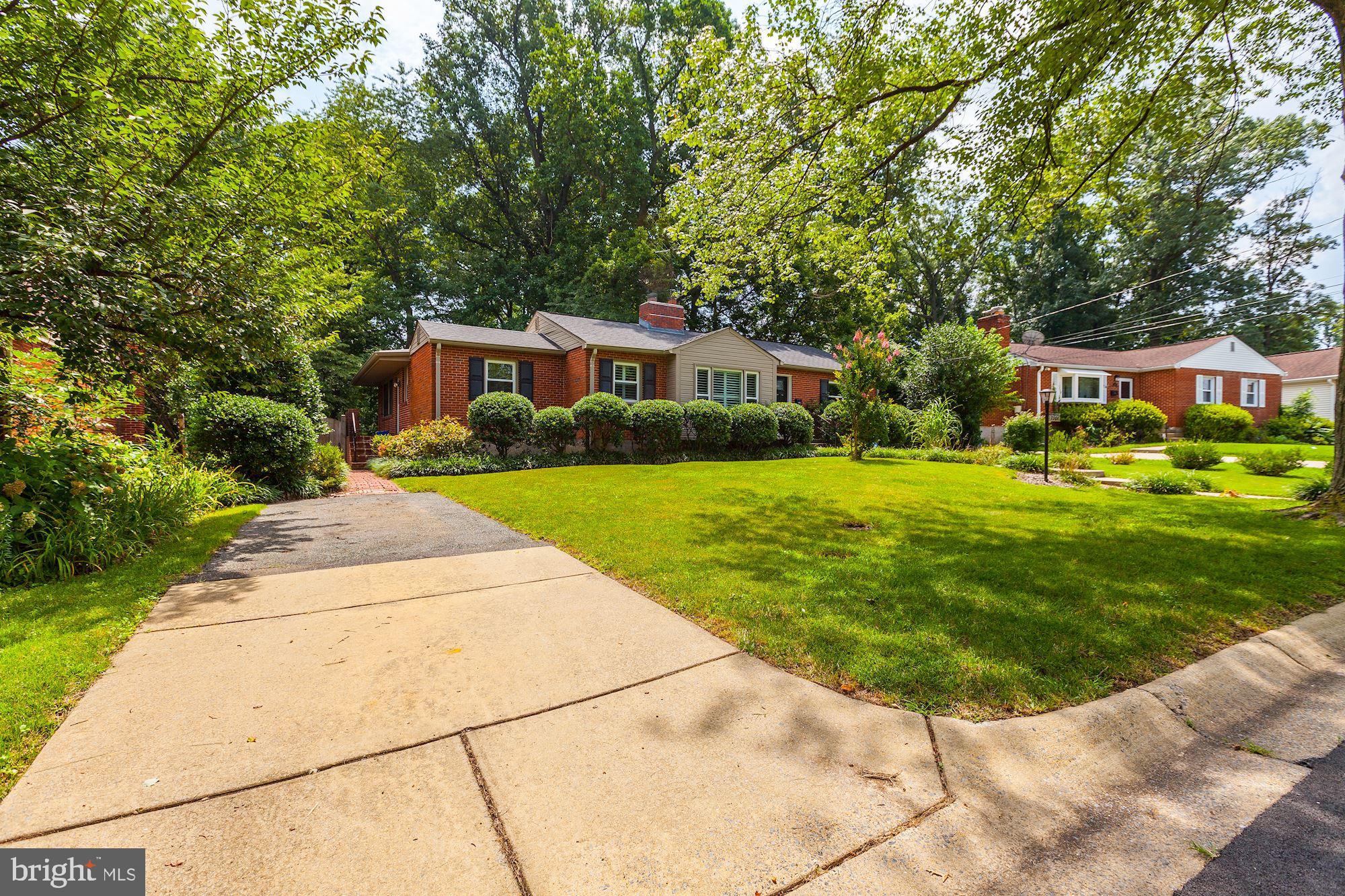 1301 Ruppert Road Silver Spring, MD 20903 - Photo 3 of 32