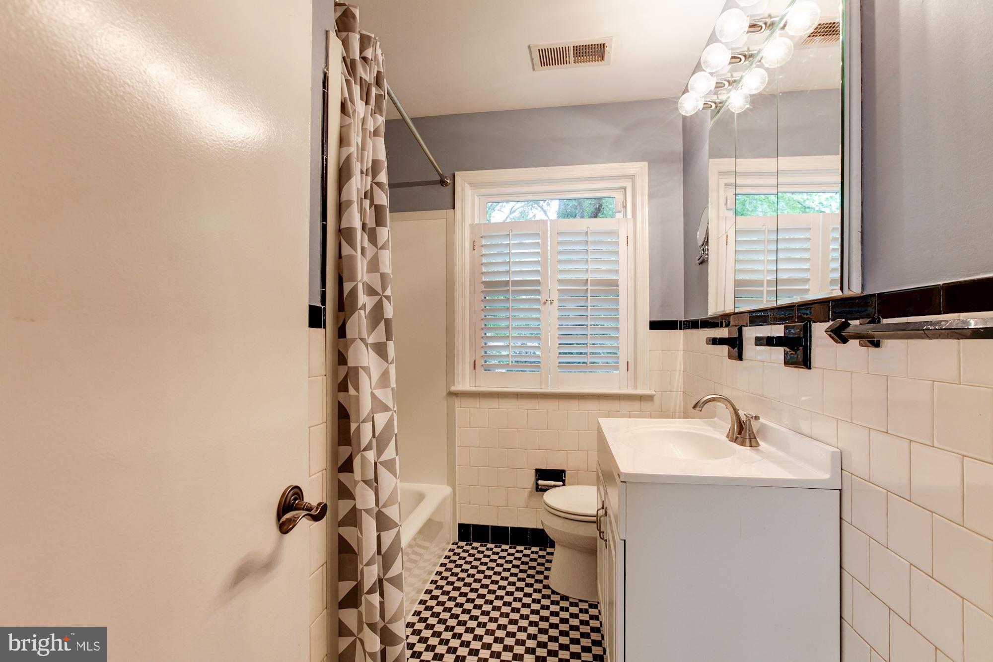 1301 Ruppert Road Silver Spring, MD 20903 - Photo 21 of 32