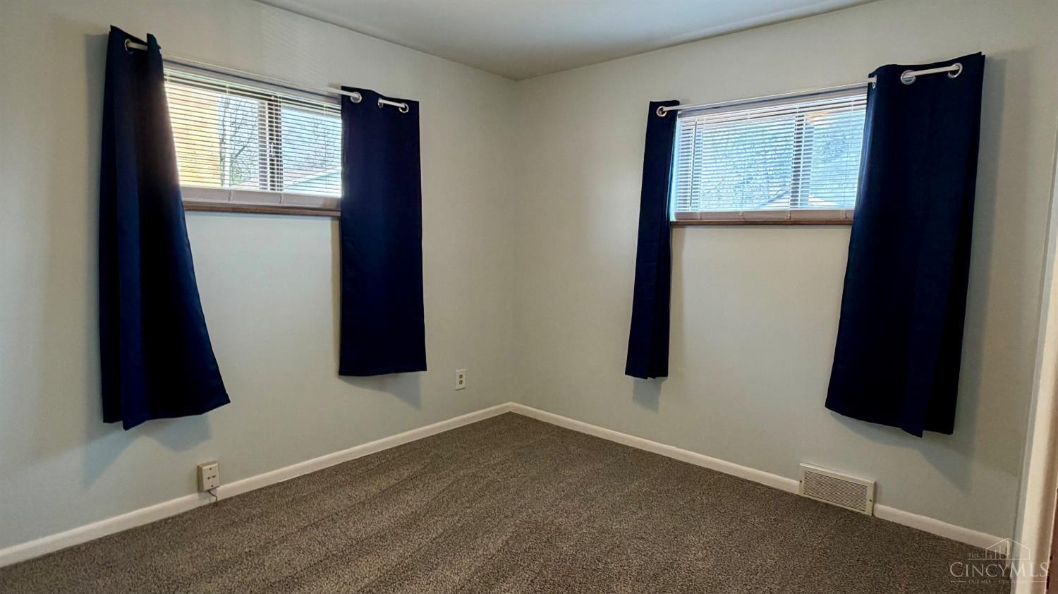 8442 Wuest Road Cincinnati, OH 45247 - Photo 11 of 29