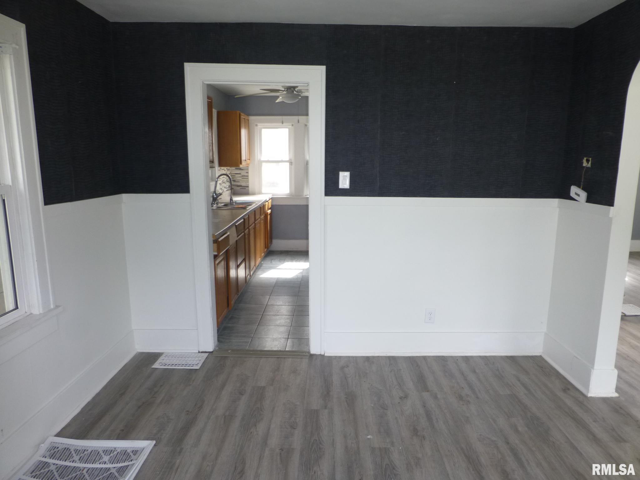 794 West Waggoner Street Decatur, IL 62526 - Photo 15 of 30