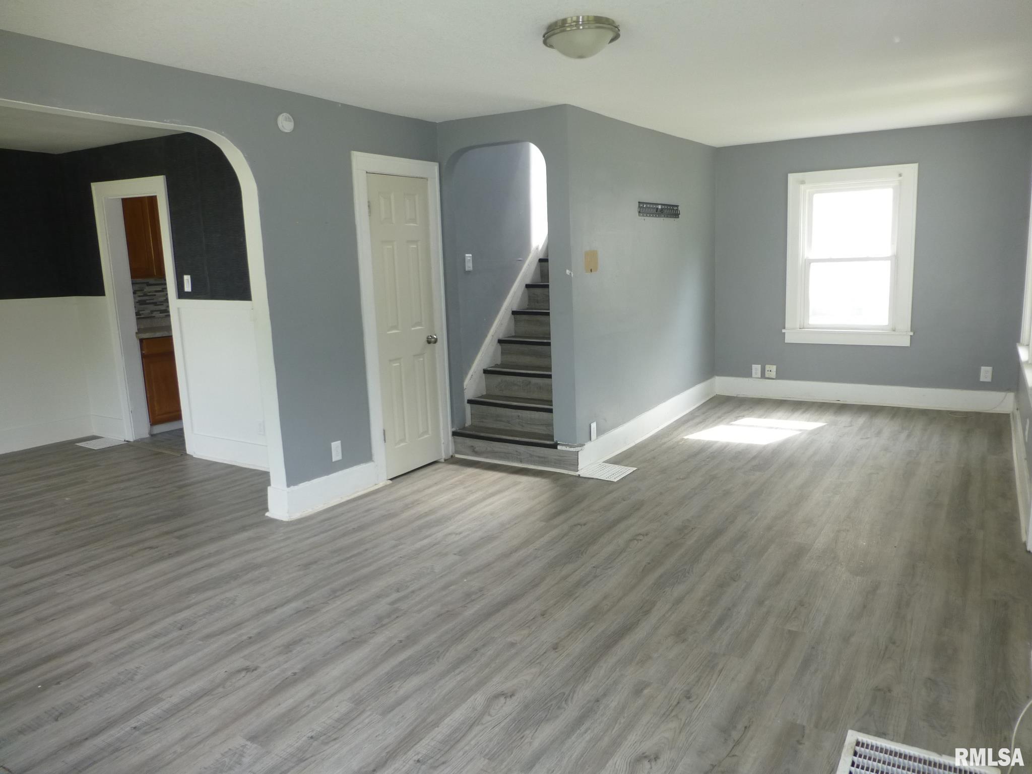 794 West Waggoner Street Decatur, IL 62526 - Photo 10 of 30
