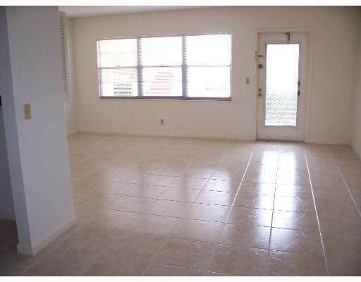 96 Suffolk C, Unit 96 Boca Raton, FL 33434 - Photo 3 of 5 Additional Photo